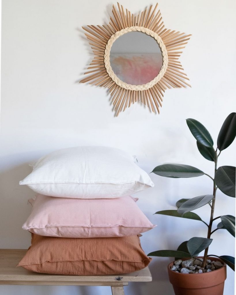 Pink home decor: cushions